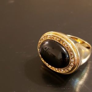 💕IMAN Oval Onyx & Crystal Fashion Ring